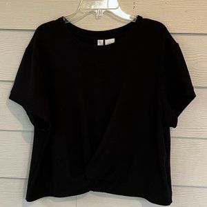 EUC Brisas Black crewneck crop top, short sleeves, front knot, sz L